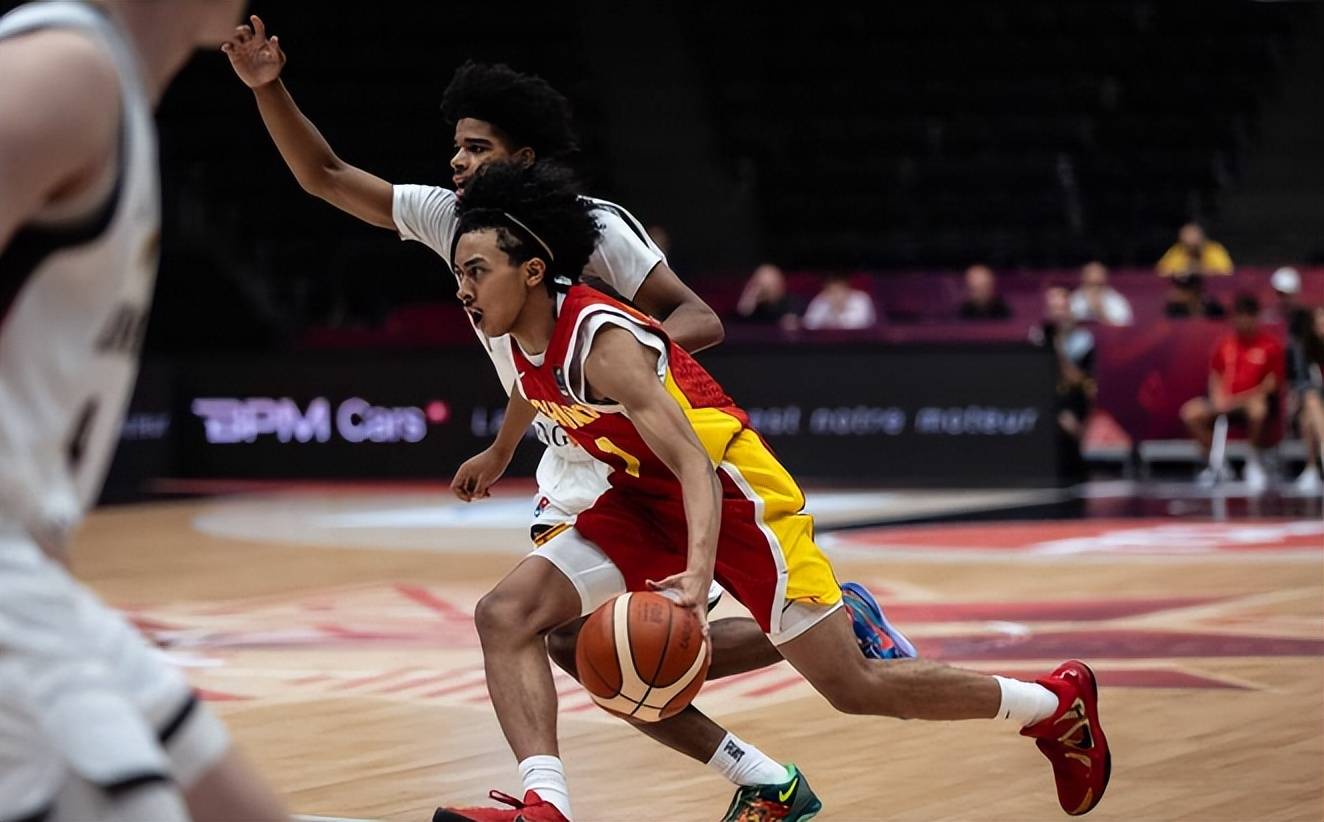 包含重庆男篮遭遇团队危机，教练组积极应对的词条