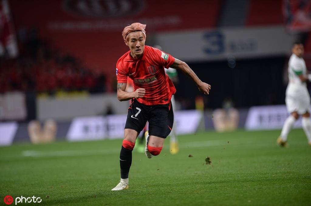 惊艳表现!球员绝杀破门 惊艳表现!球员绝杀破门