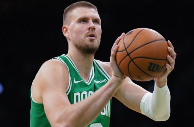 雄鹿爆冷篮网，波尔津吉斯高光表现的简单介绍