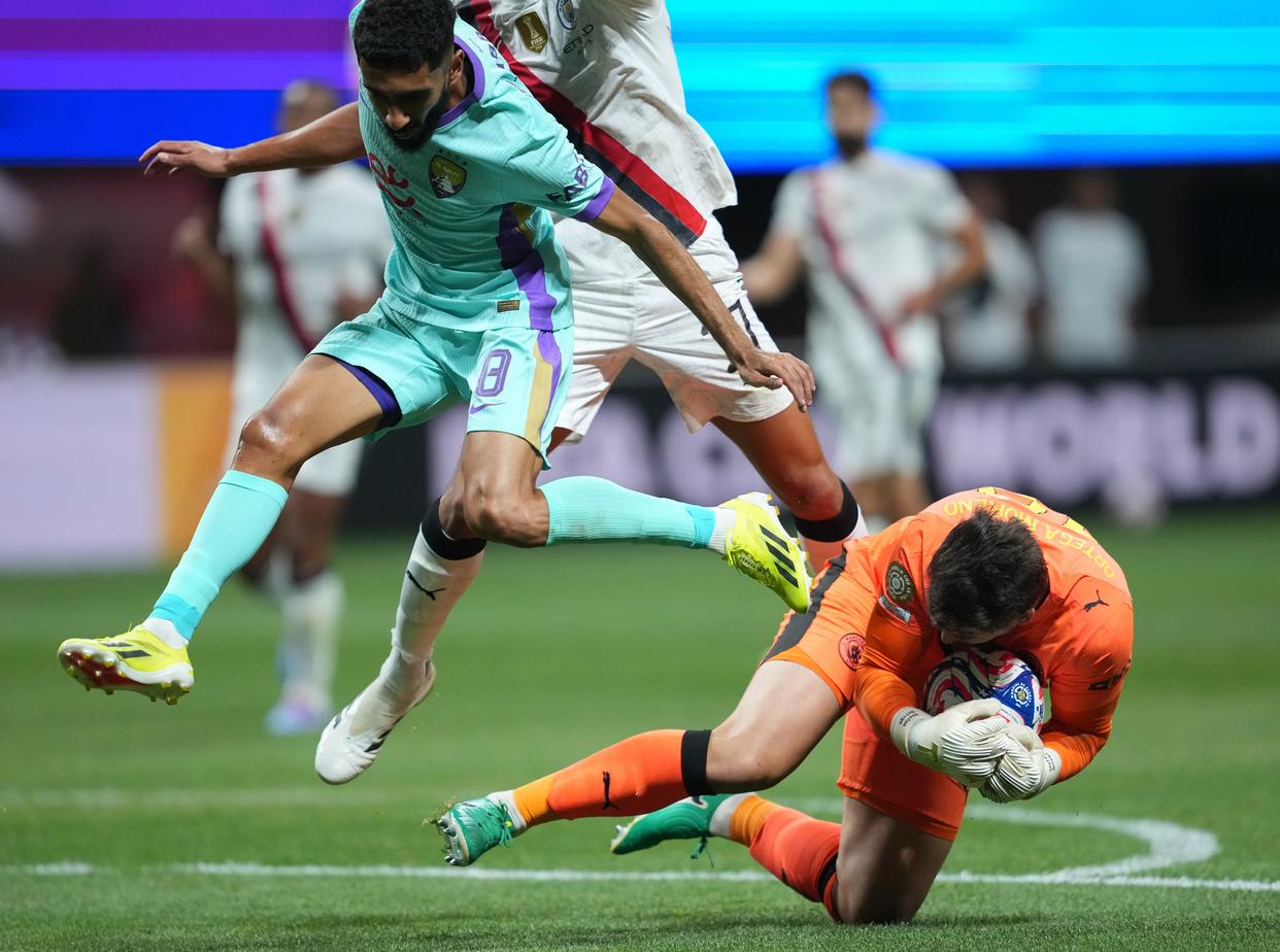 足球迎来宿敌之战,恩怨再续的简单介绍 足球迎来宿敌之战,恩怨再续的简单介绍