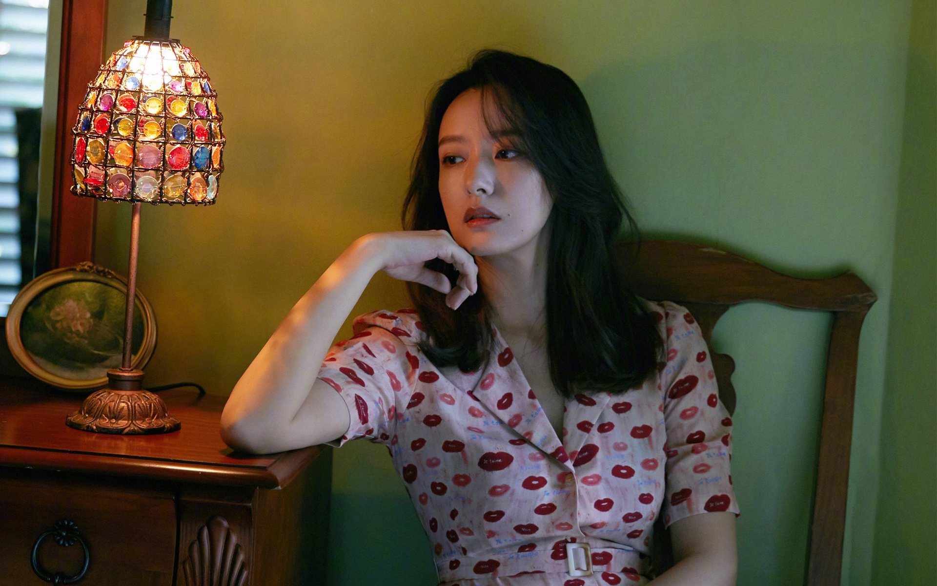 亚洲荣耀与巨星辉煌，日本险胜利物浦，莱万上演压制级表演