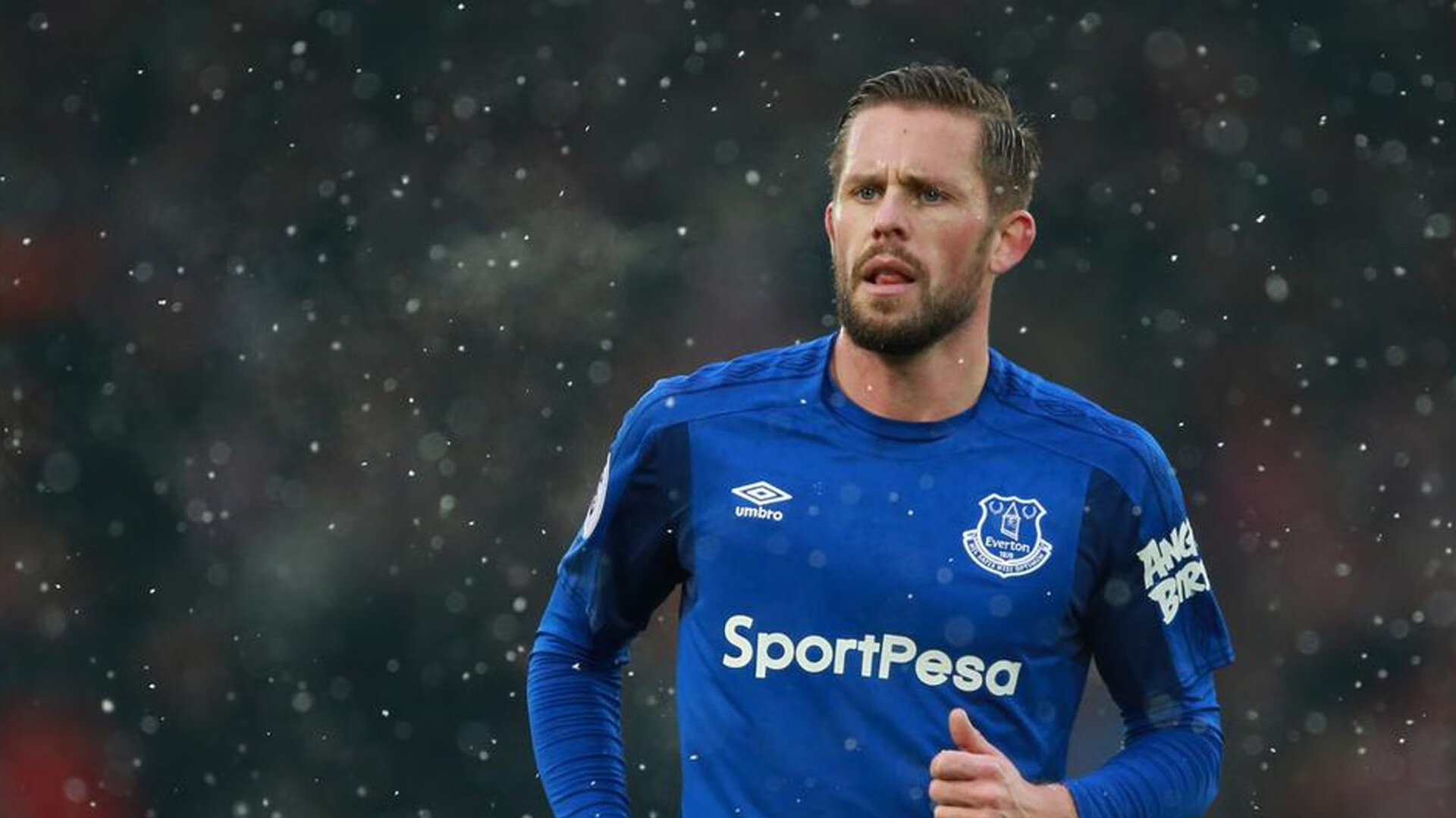 摩洛哥对阵加拿大，本泽马存在感拉满的绿茵场内外交响曲