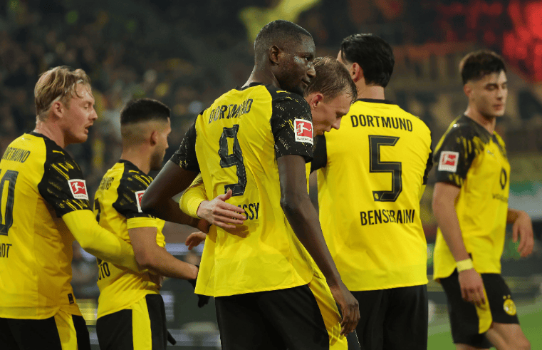 多特蒙德强行终结瑞典，佩德里统治全场